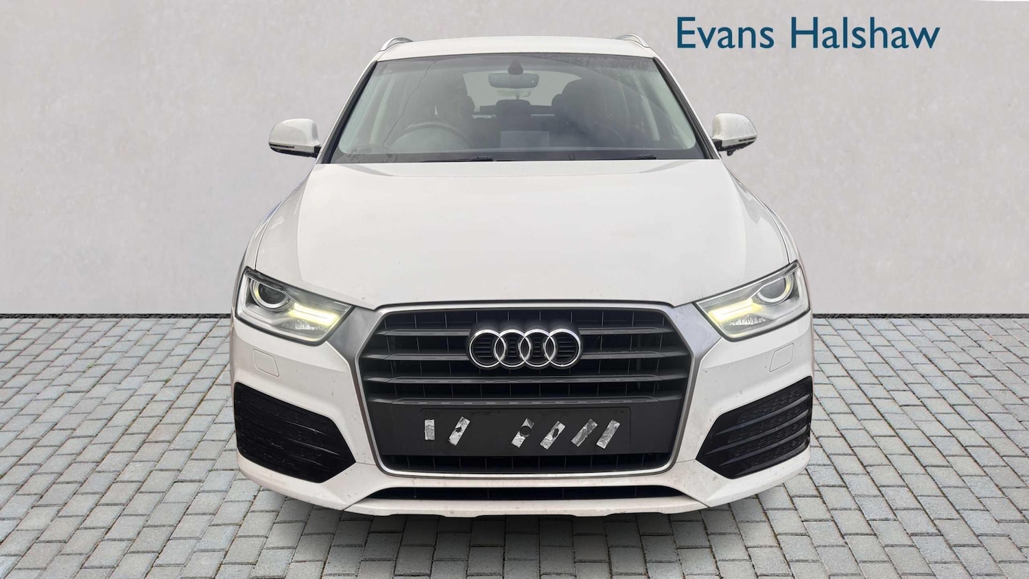 Used Audi Q3 2017 for sale - 76842883: Photo 2