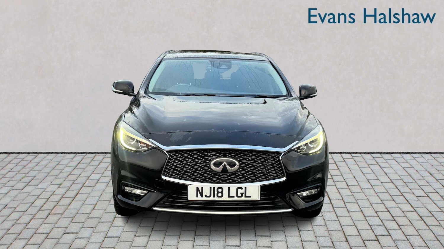 Used Infiniti Q30 2018 for sale - 76705213: Photo 2