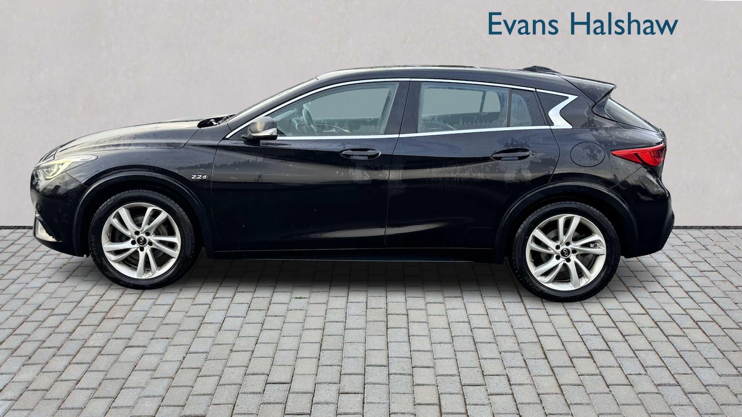 Used Infiniti Q30 2018 for sale - 76705213: Photo 4