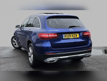 Used Mercedes-Benz GLC 2019 for sale - 75679785: Photo