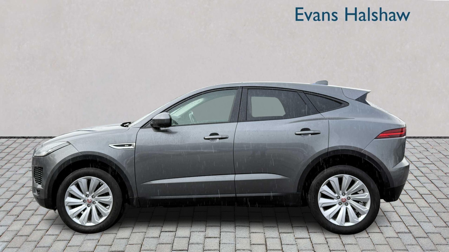 Used Jaguar E-Pace 2018 for sale - 76576019: Photo 4