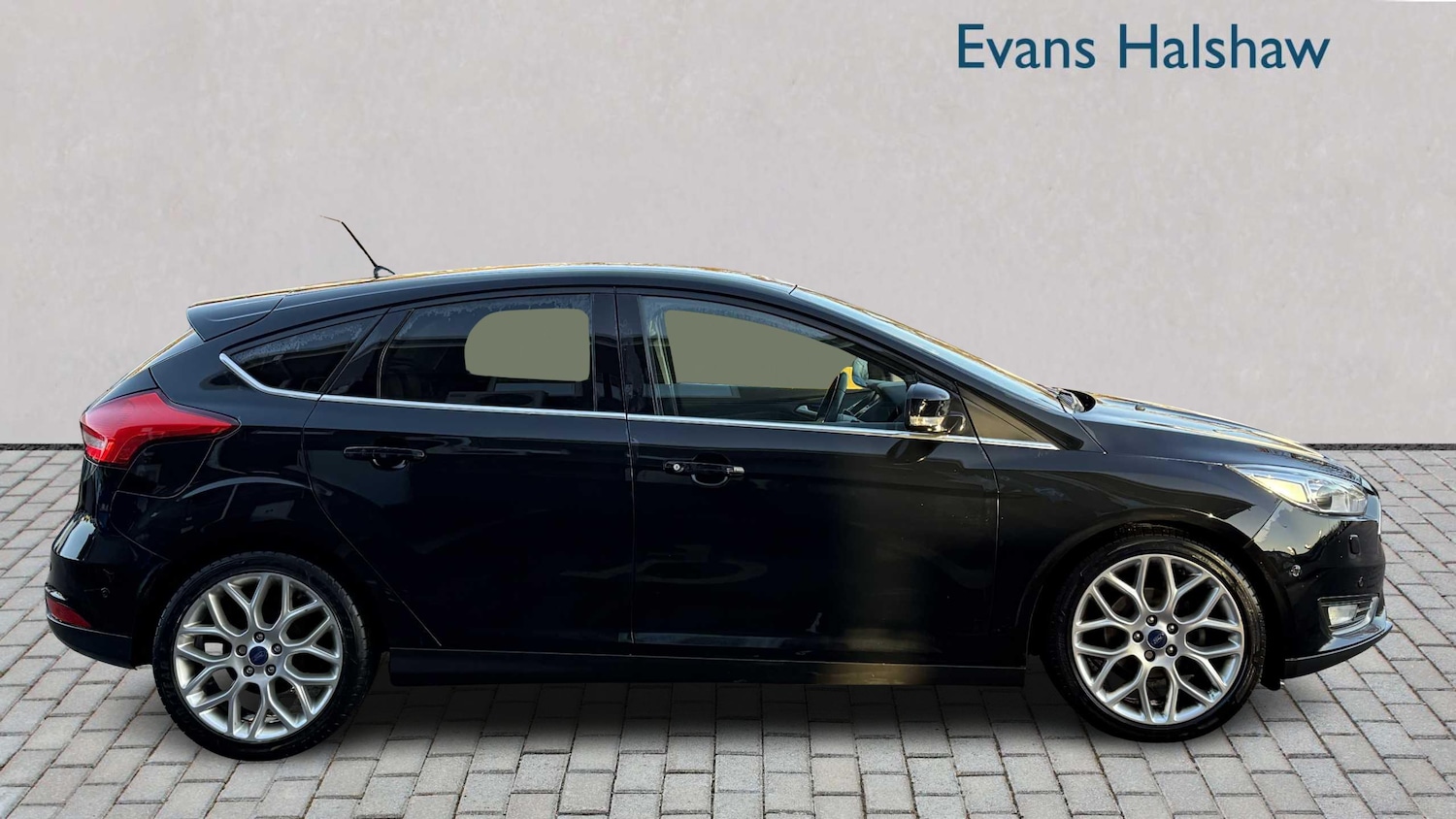 Used Ford Focus 2017 for sale - 76789265: Photo 8