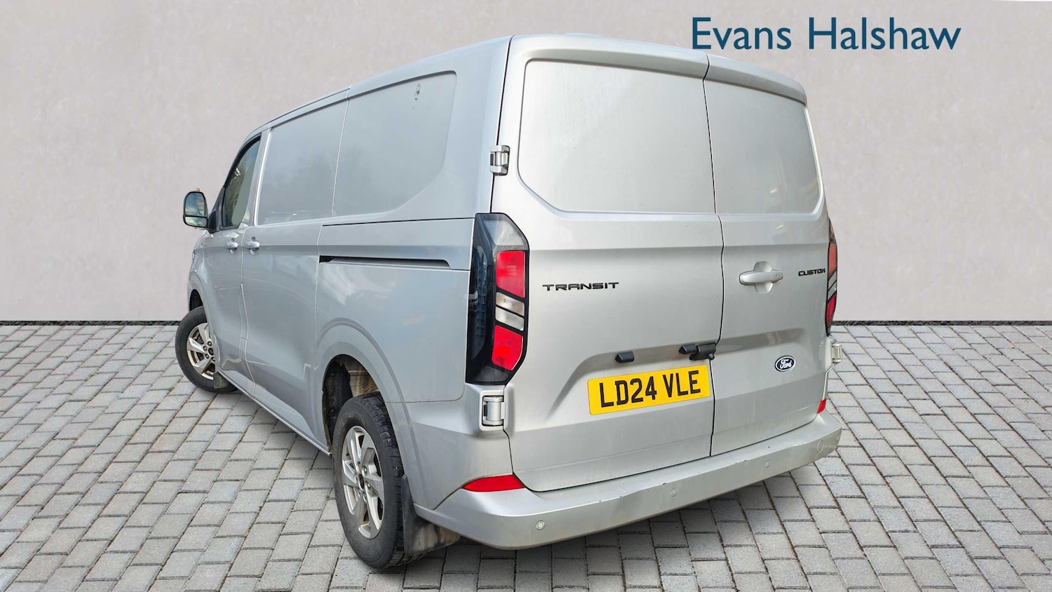 Used Ford Transit Custom 2024 for sale - 77270340: Photo 2