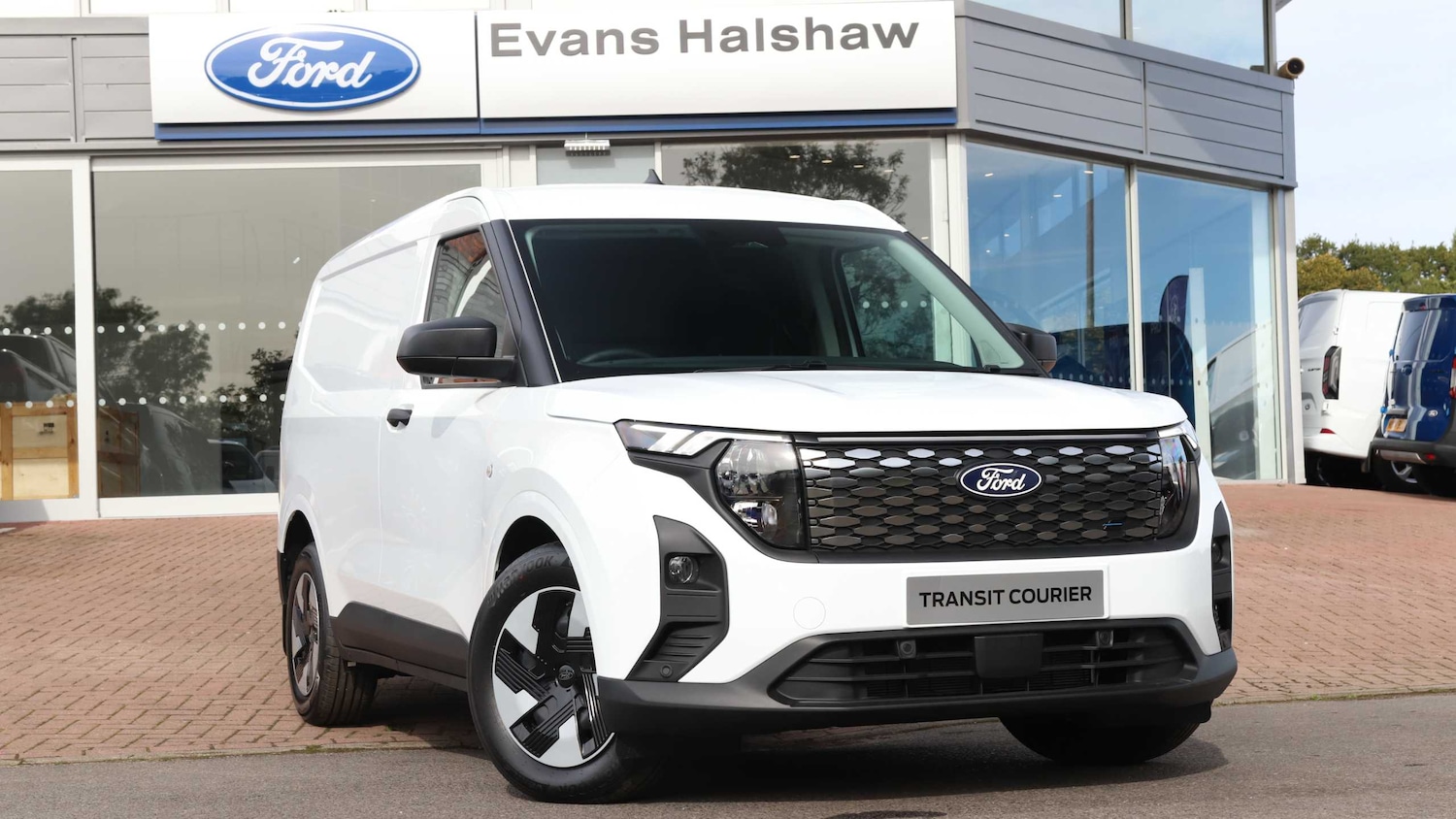 Used Ford E-Transit Courier for sale - 76218328: Photo 1
