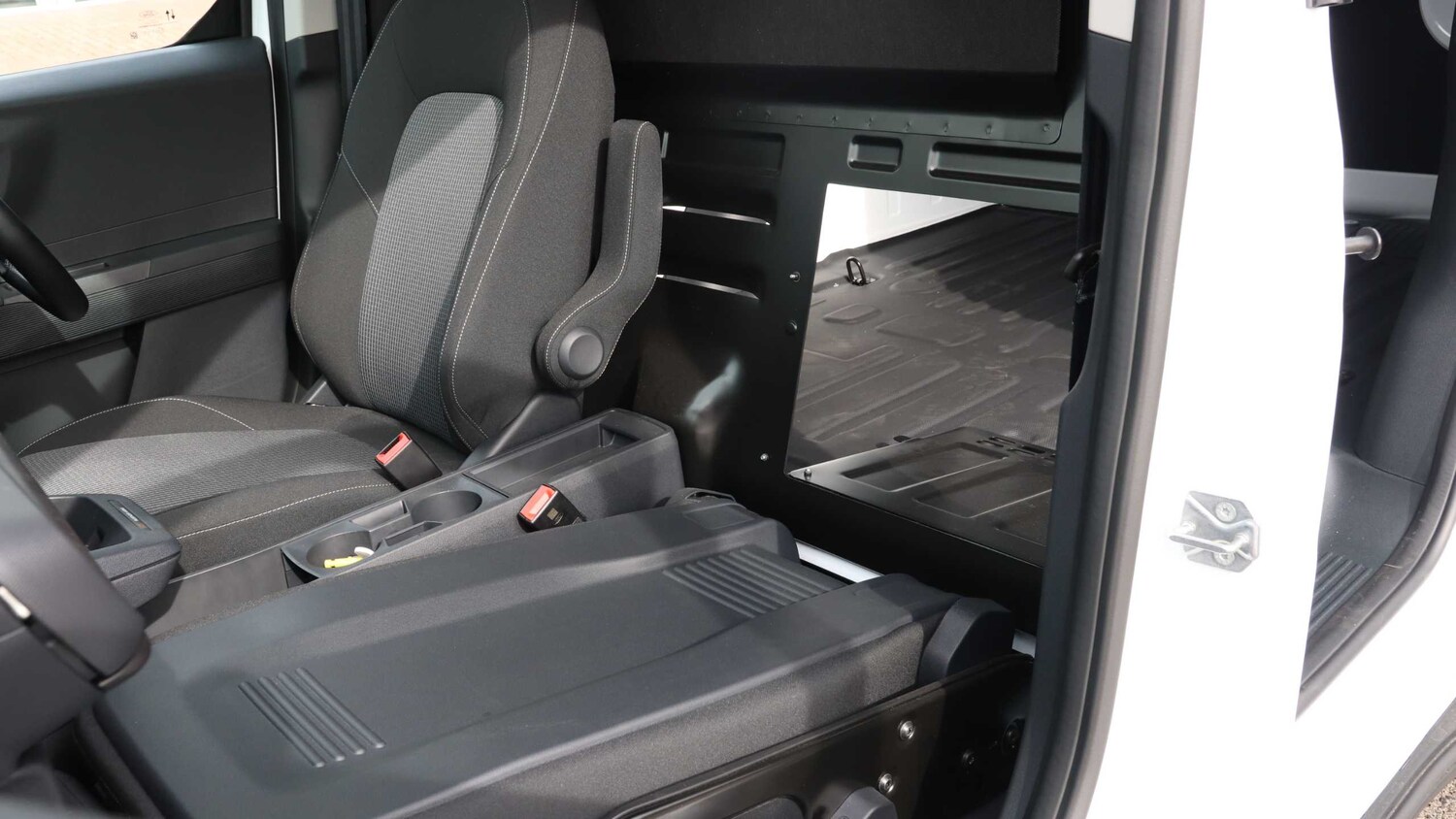 Used Ford E-Transit Courier for sale - 76218328: Photo 21