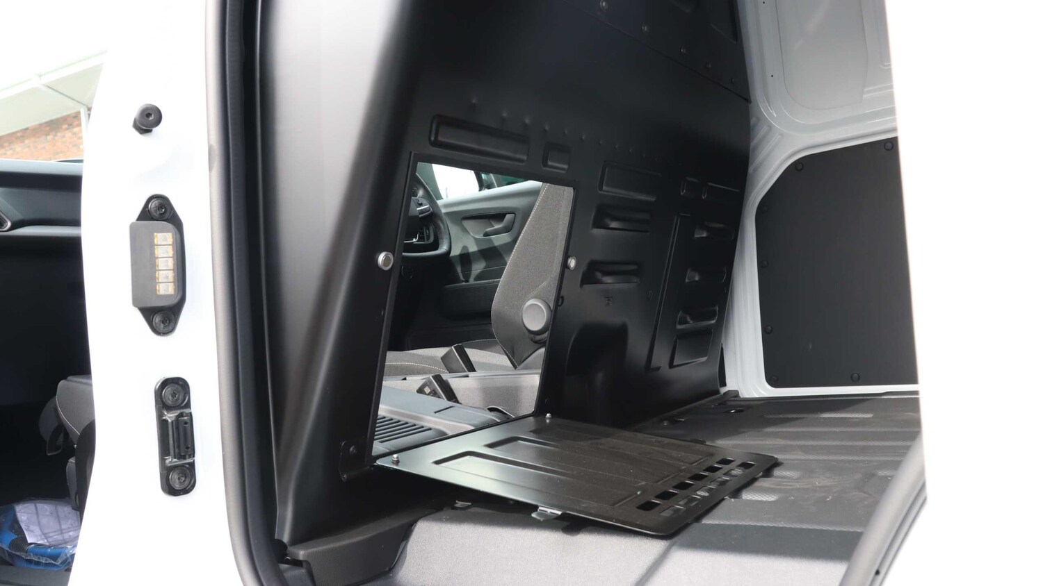 Used Ford E-Transit Courier for sale - 76218328: Photo 22