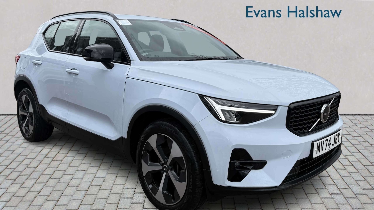 Used Volvo XC40 2024 for sale - 77711201: Photo 3