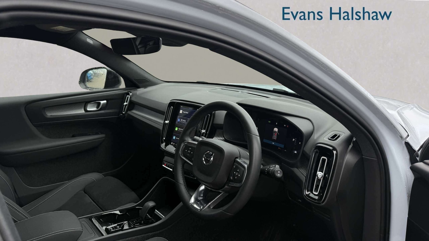 Used Volvo XC40 2024 for sale - 77711201: Photo 4