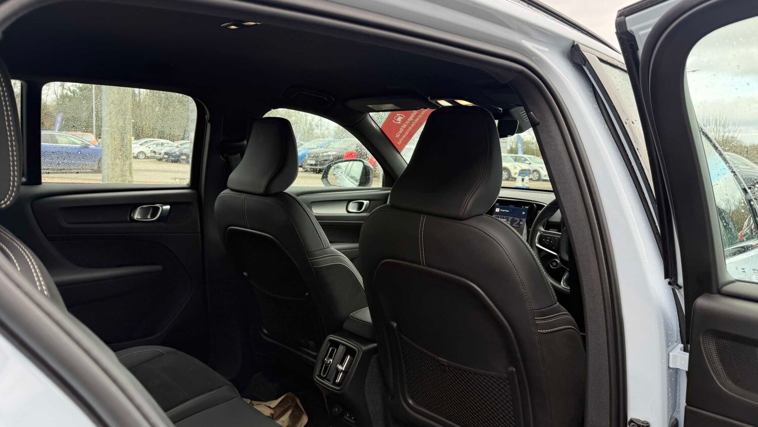 Used Volvo XC40 2024 for sale - 77711201: Photo 9