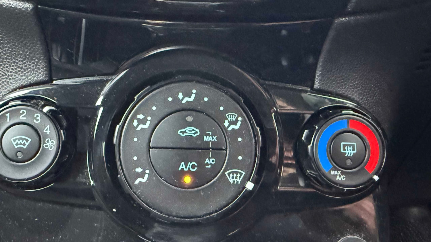 Used Ford Fiesta 2014 for sale - 77389781: Photo 11