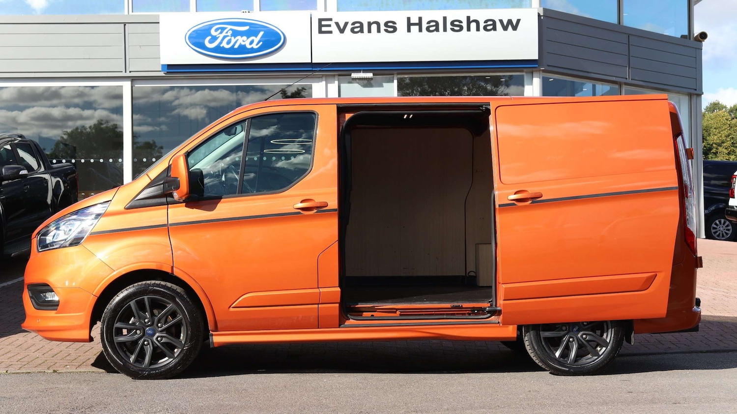 Used Ford Transit Custom 2022 for sale - 75785126: Photo 10