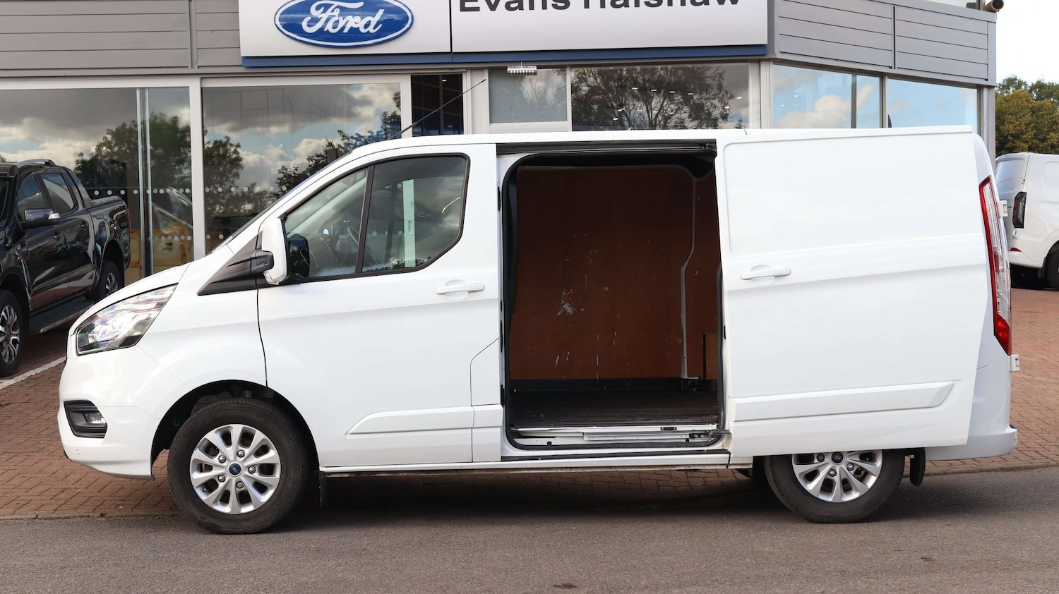 Used Ford Transit Custom 2023 for sale - 76789424: Photo 10