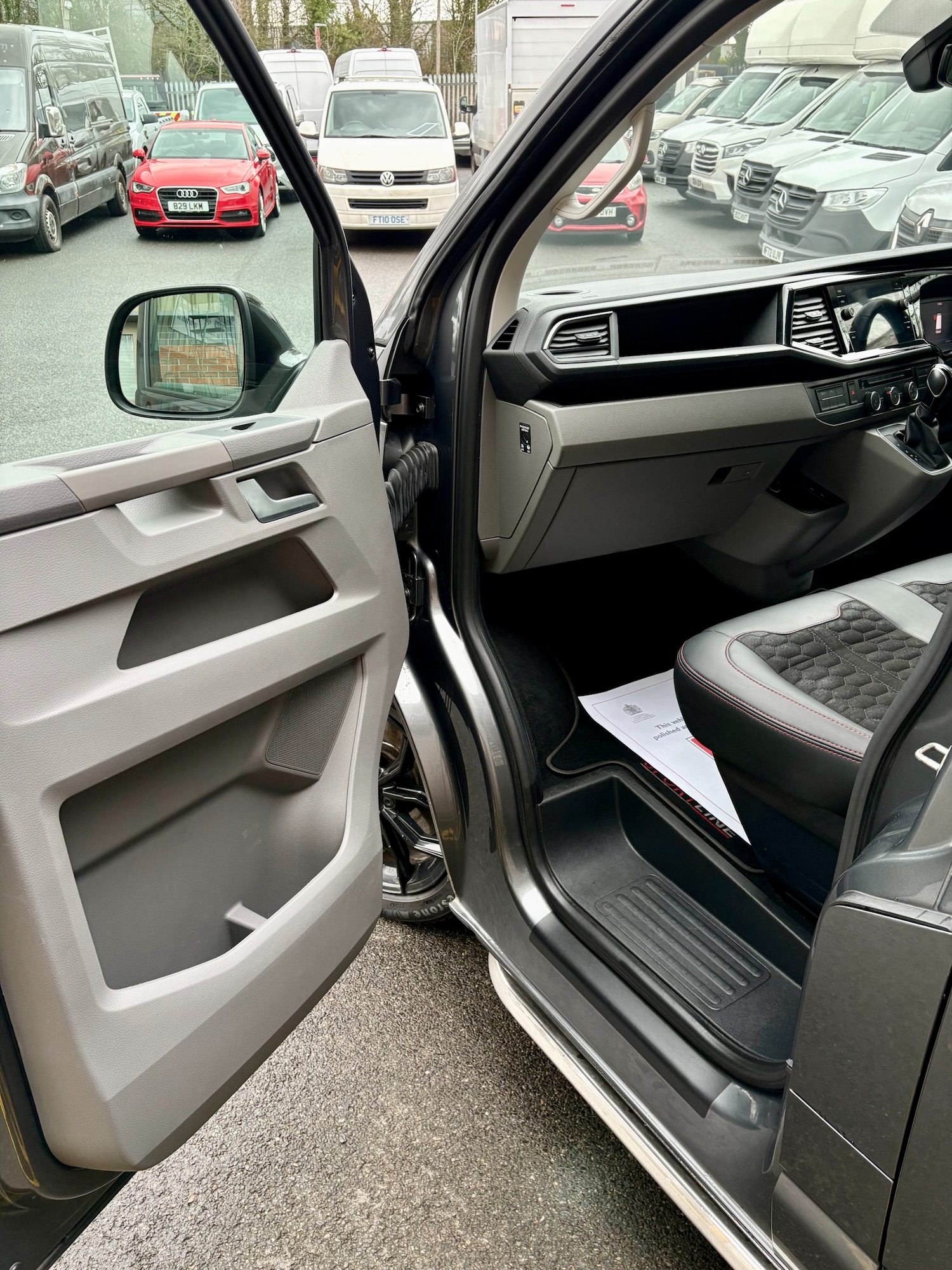 Used Volkswagen Transporter 2023 for sale - 77403607: Photo 21