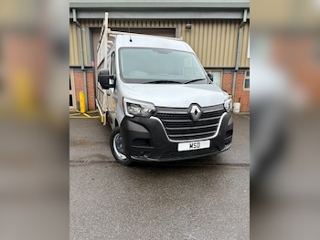 Renault Master feature image