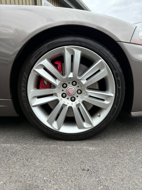 Used Jaguar XKR 2011 for sale - 75443559: Photo 11