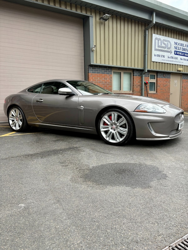 Used Jaguar XKR 2011 for sale - 75443559: Photo 2