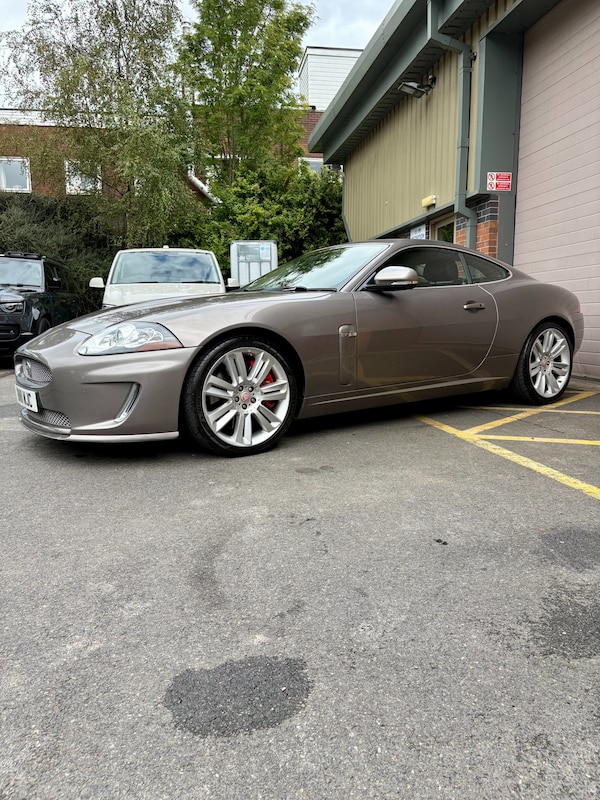 Used Jaguar XKR 2011 for sale - 75443559: Photo 4