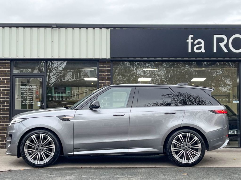 Used Land Rover Range Rover Sport 2023 for sale - 76734637: Photo 3