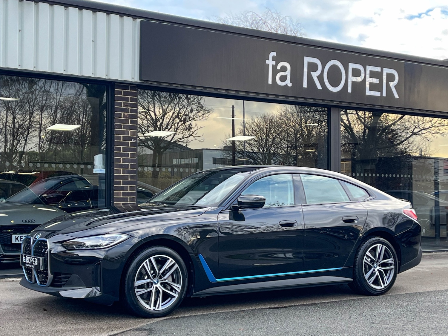 Used BMW i4 2024 for sale - 76834711: Photo 2