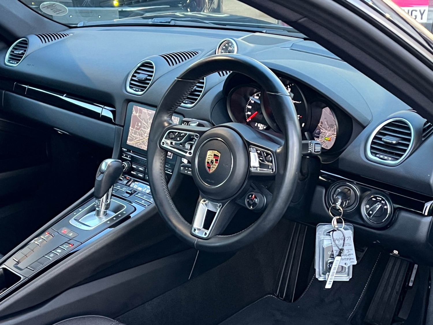 Used Porsche 718 Cayman 2019 for sale - 76794707: Photo 17