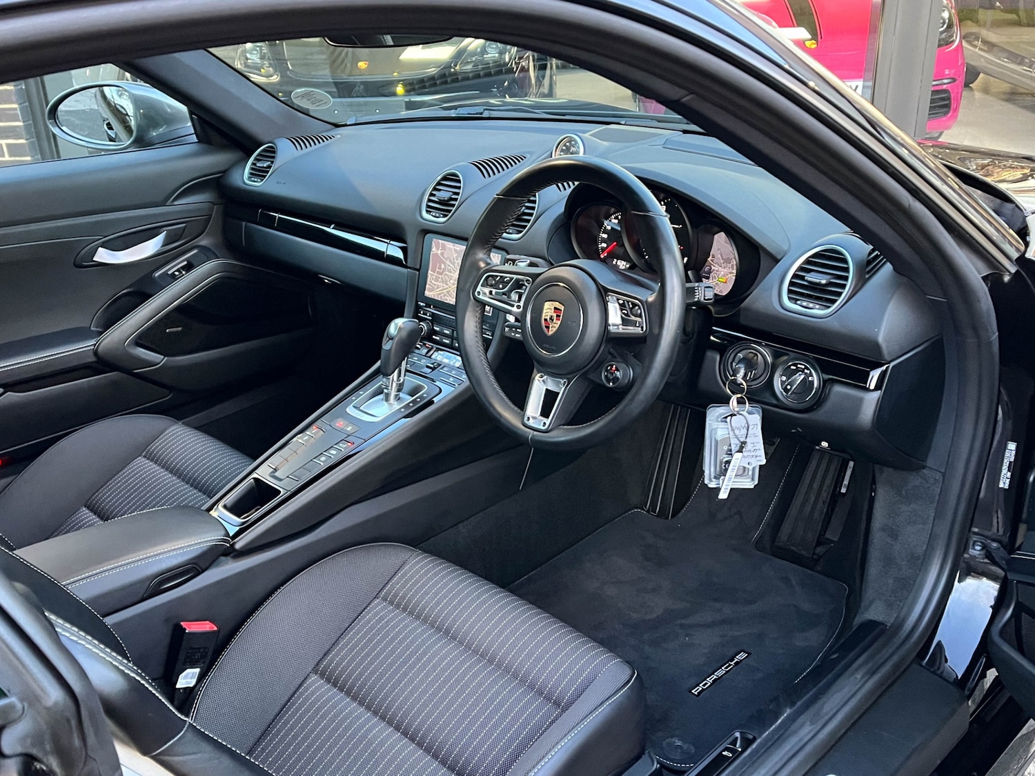 Used Porsche 718 Cayman 2019 for sale - 76794707: Photo 18