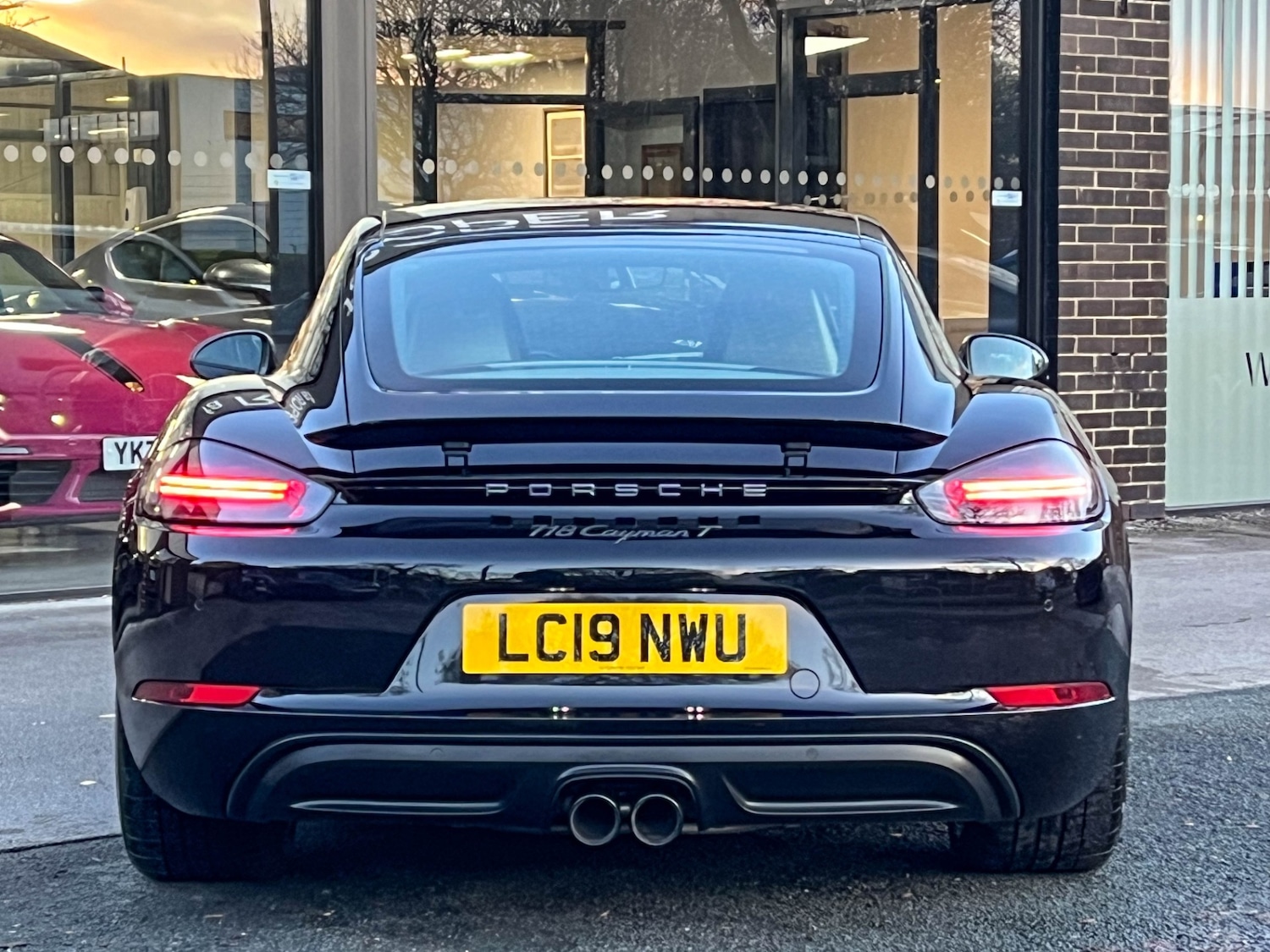 Used Porsche 718 Cayman 2019 for sale - 76794707: Photo 26