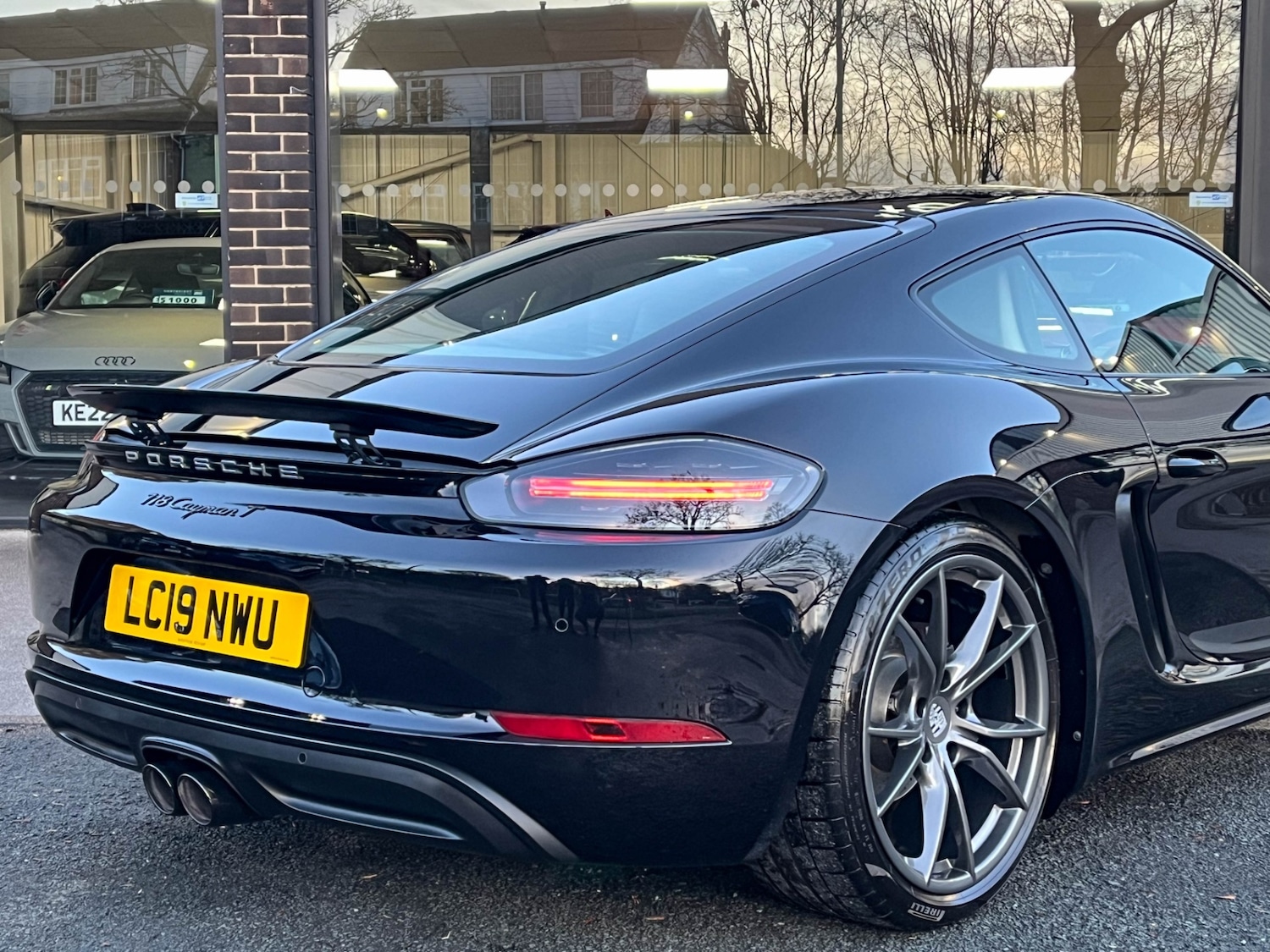 Used Porsche 718 Cayman 2019 for sale - 76794707: Photo 28