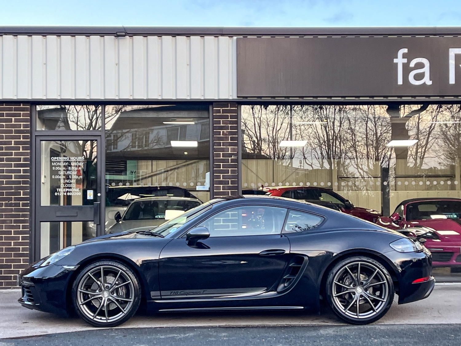 Used Porsche 718 Cayman 2019 for sale - 76794707: Photo 3