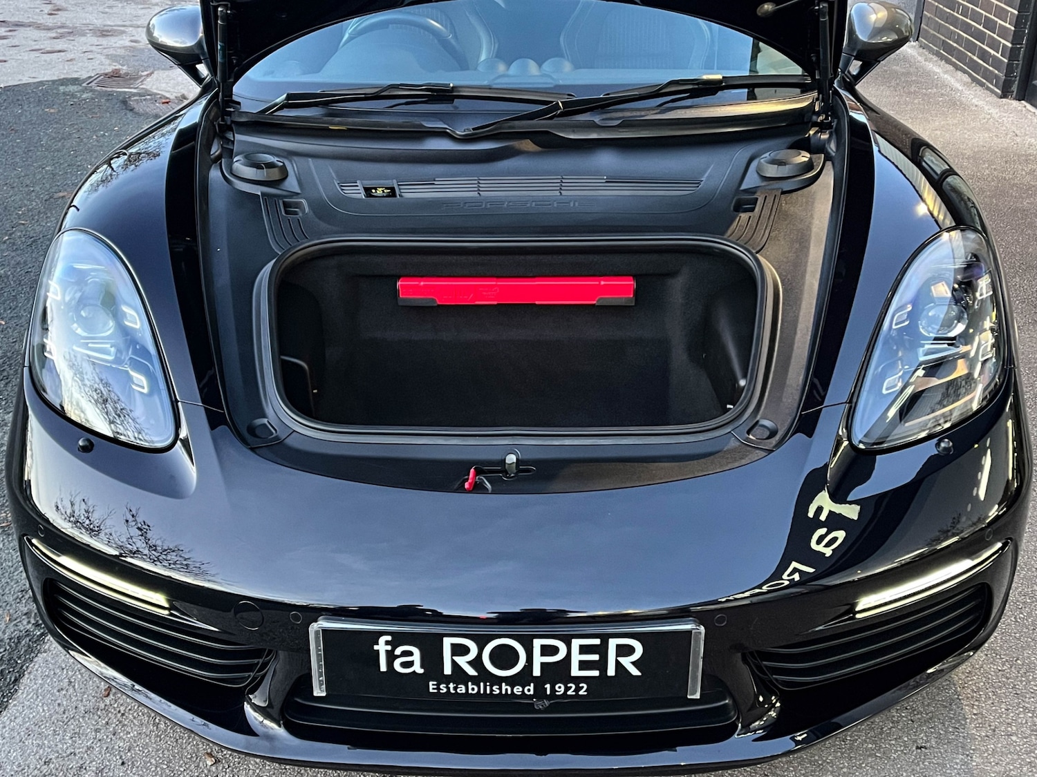 Used Porsche 718 Cayman 2019 for sale - 76794707: Photo 30