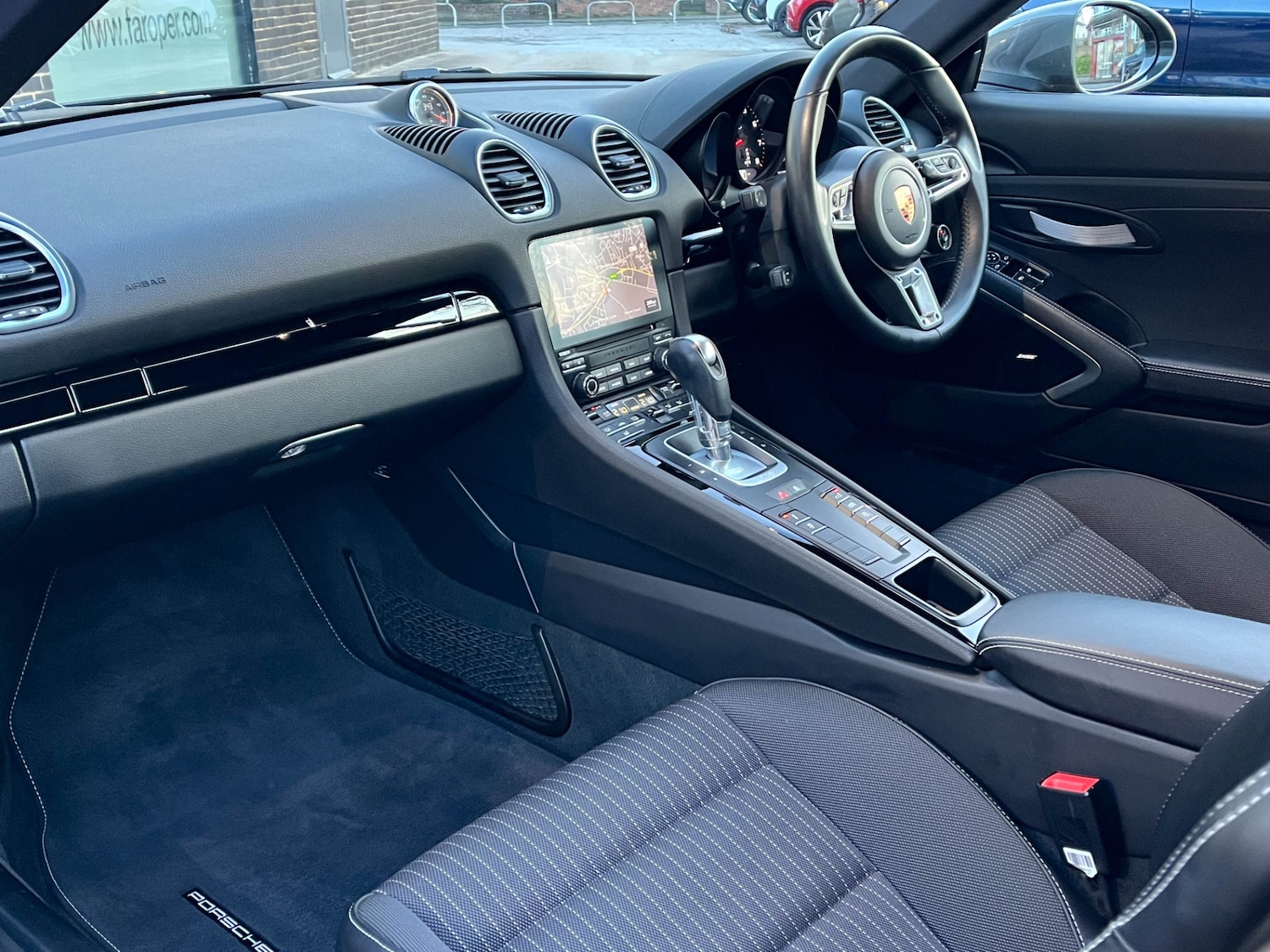 Used Porsche 718 Cayman 2019 for sale - 76794707: Photo 6