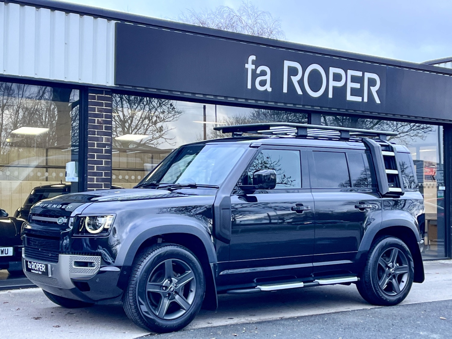 Used Land Rover Defender 2022 for sale - 77354598: Photo 2