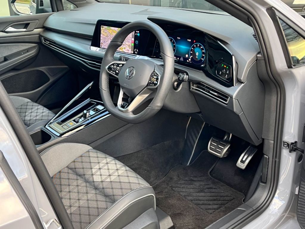 Used Volkswagen Golf 2024 for sale - 76734625: Photo 25