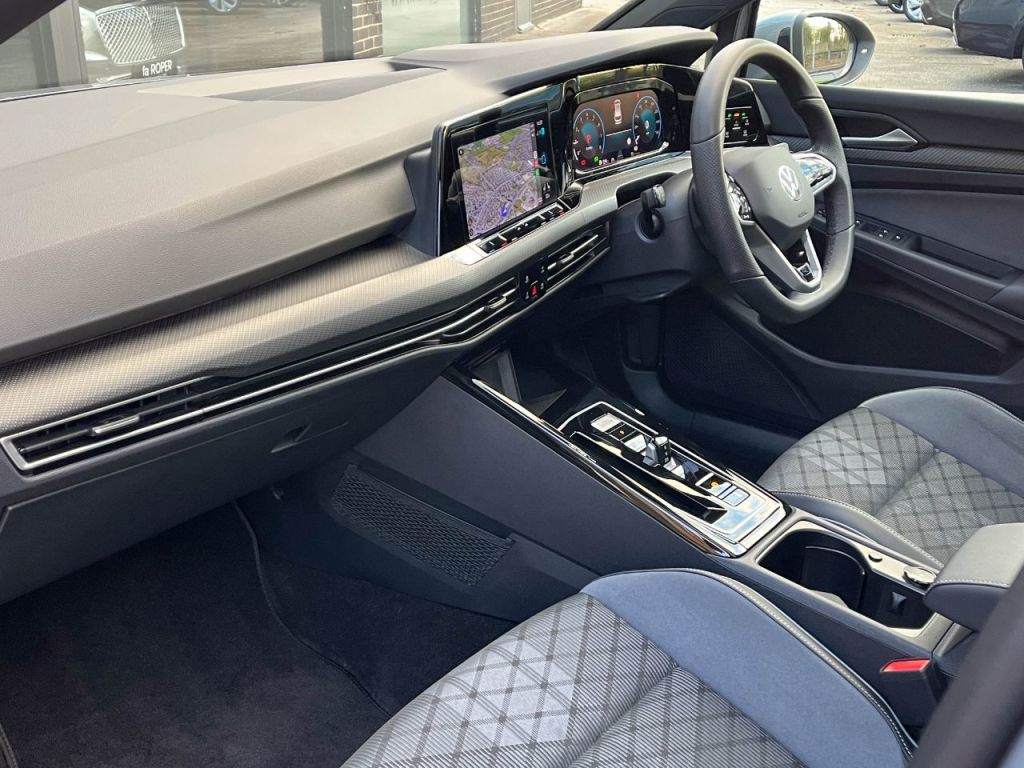 Used Volkswagen Golf 2024 for sale - 76734625: Photo 7