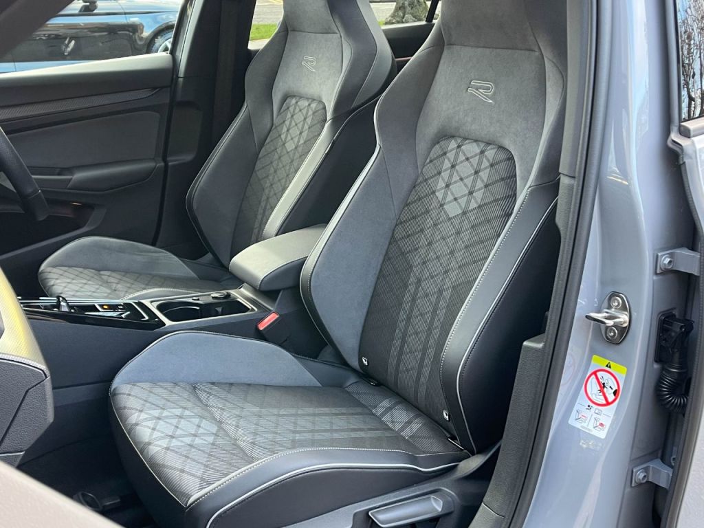 Used Volkswagen Golf 2024 for sale - 76734625: Photo 9