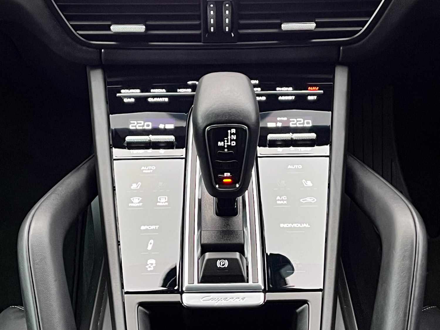 Used Porsche Cayenne 2022 for sale - 77034691: Photo 16