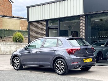 Used Volkswagen Polo 2024 for sale - 76734633: Photo