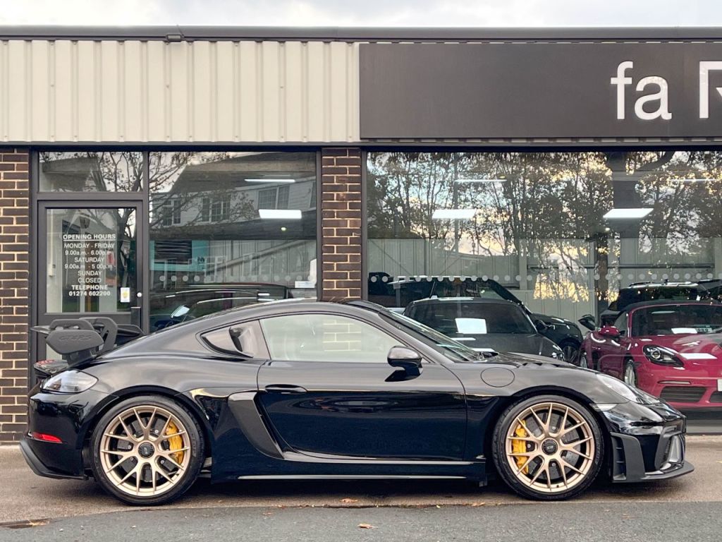 Used Porsche 718 Cayman 2024 for sale - 76734636: Photo 14