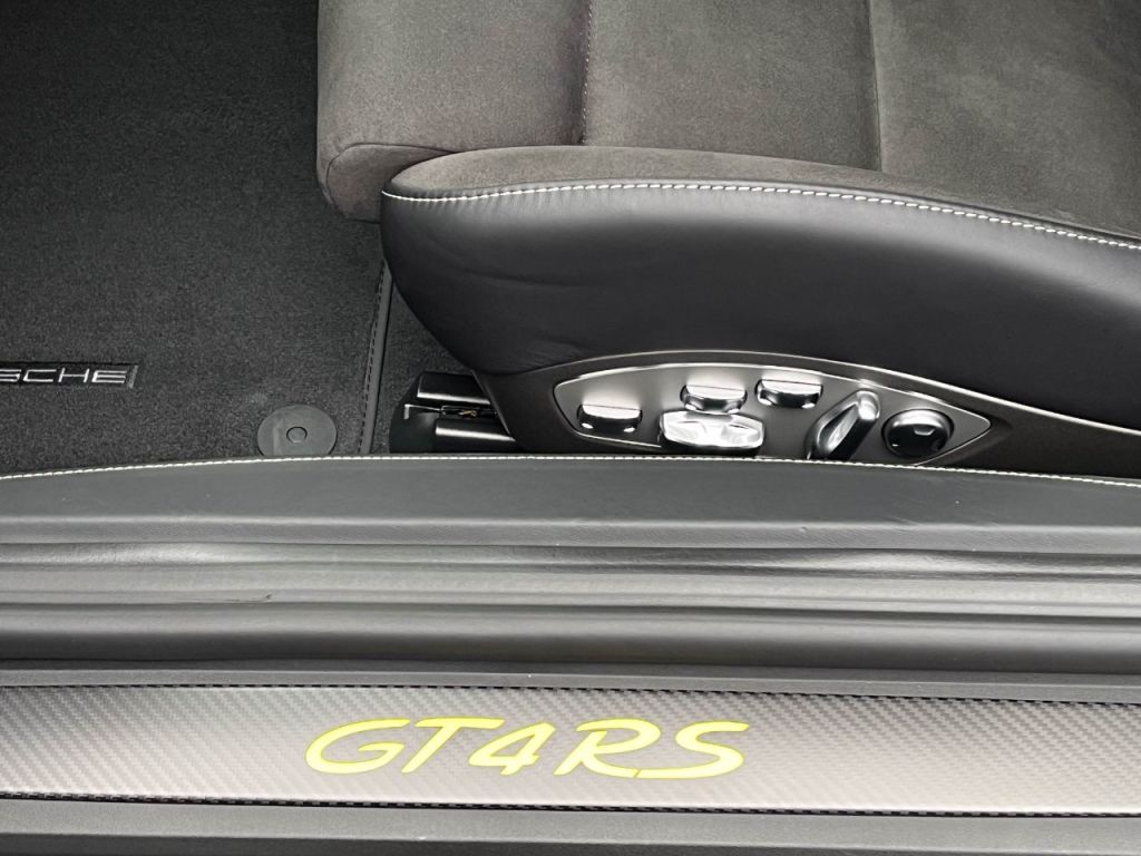 Used Porsche 718 Cayman 2024 for sale - 76734636: Photo 18