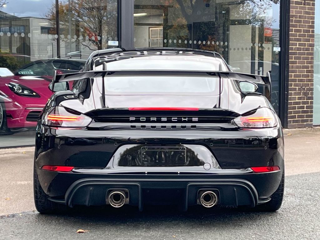 Used Porsche 718 Cayman 2024 for sale - 76734636: Photo 30