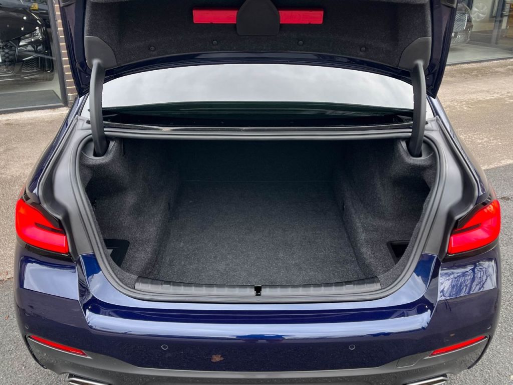 Used BMW 5 Series 2022 for sale - 76734635: Photo 32