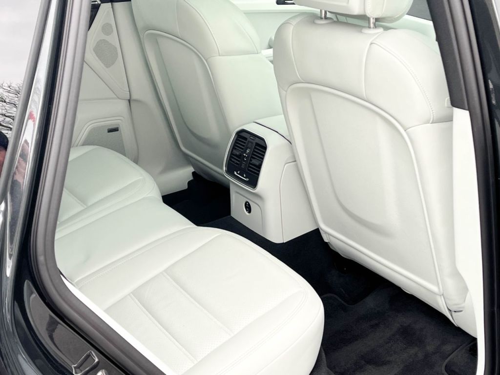 Used Porsche Macan 2023 for sale - 76734626: Photo 22