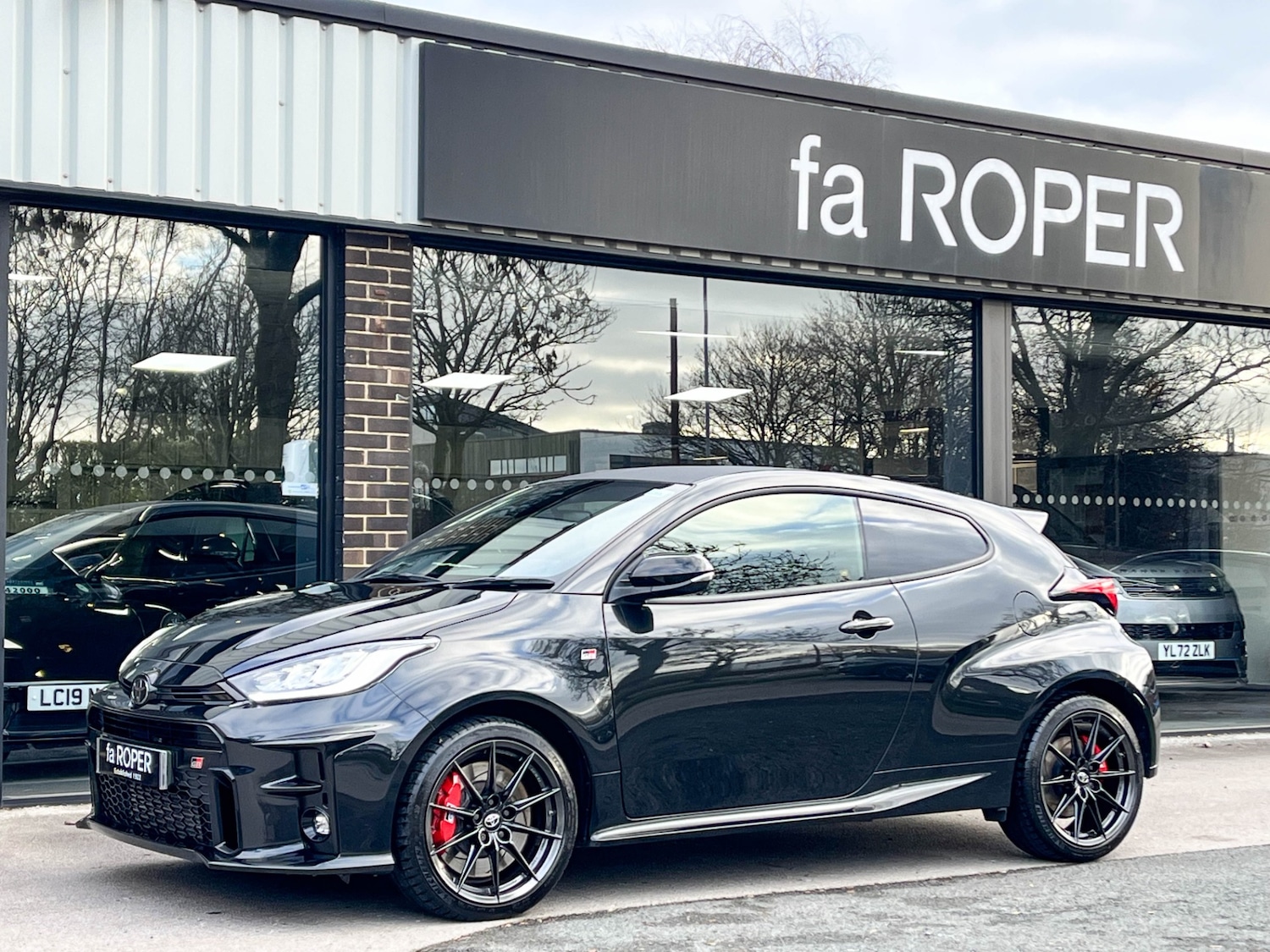 Used Toyota Yaris 2022 for sale - 77045983: Photo 2