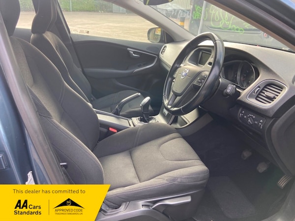 Used Volvo V40 2013 for sale - 75370883: Photo 11