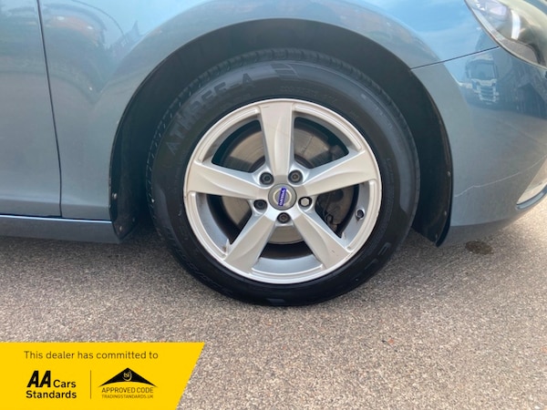 Used Volvo V40 2013 for sale - 75370883: Photo 17
