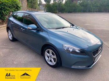 Used Volvo V40 2013 for sale - 75370883: Photo