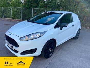 Used Ford Fiesta 2016 for sale - 75574206: Photo