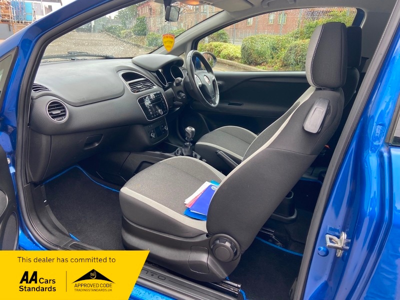 Used Fiat Punto 2013 for sale - 76119422: Photo 24