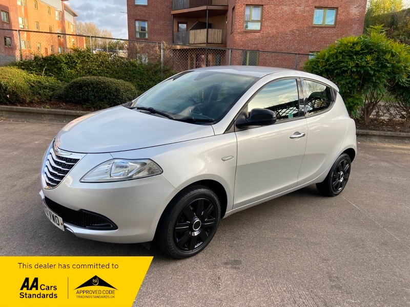 Used Chrysler Ypsilon 2013 for sale - 76346113: Photo 1