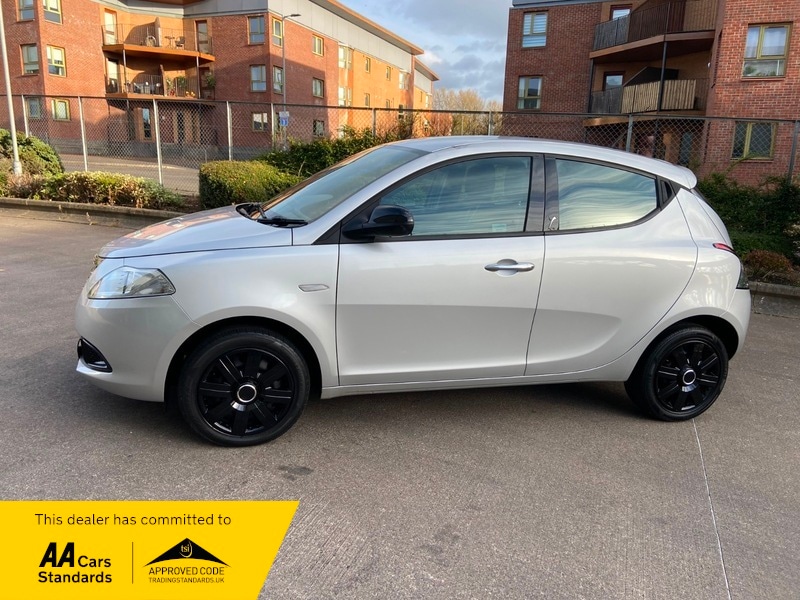 Used Chrysler Ypsilon 2013 for sale - 76346113: Photo 5