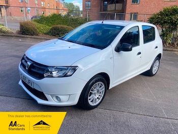 Used Dacia Sandero 2015 for sale - 78558051: Photo
